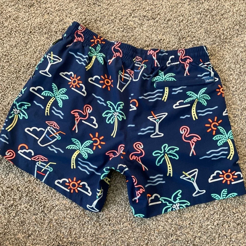 Chubbies Neon Lights Swim Trunks Mens Large Navy Tropical Print 5.5 Inseam